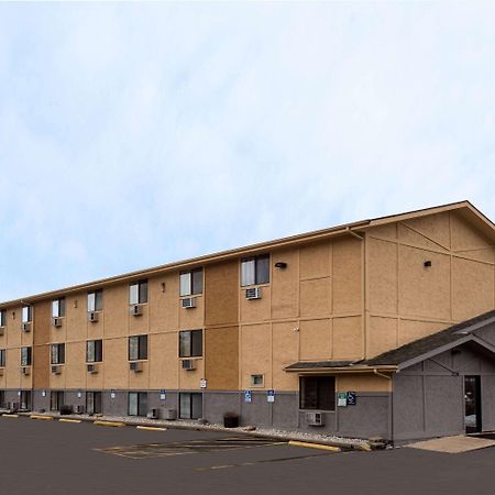 Super 8 By Wyndham Dubuque Motel Kültér fotó