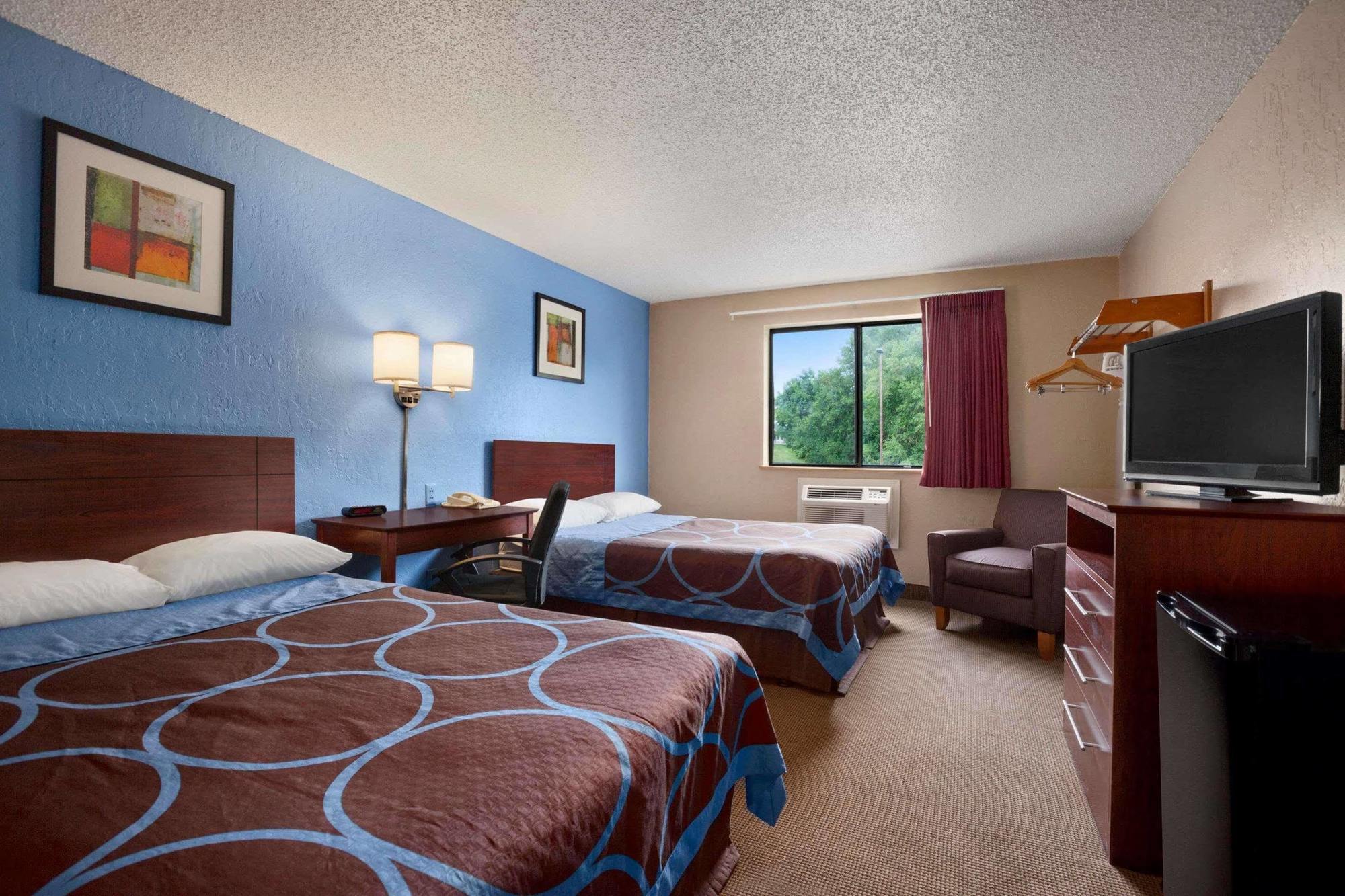 Super 8 By Wyndham Dubuque Motel Kültér fotó