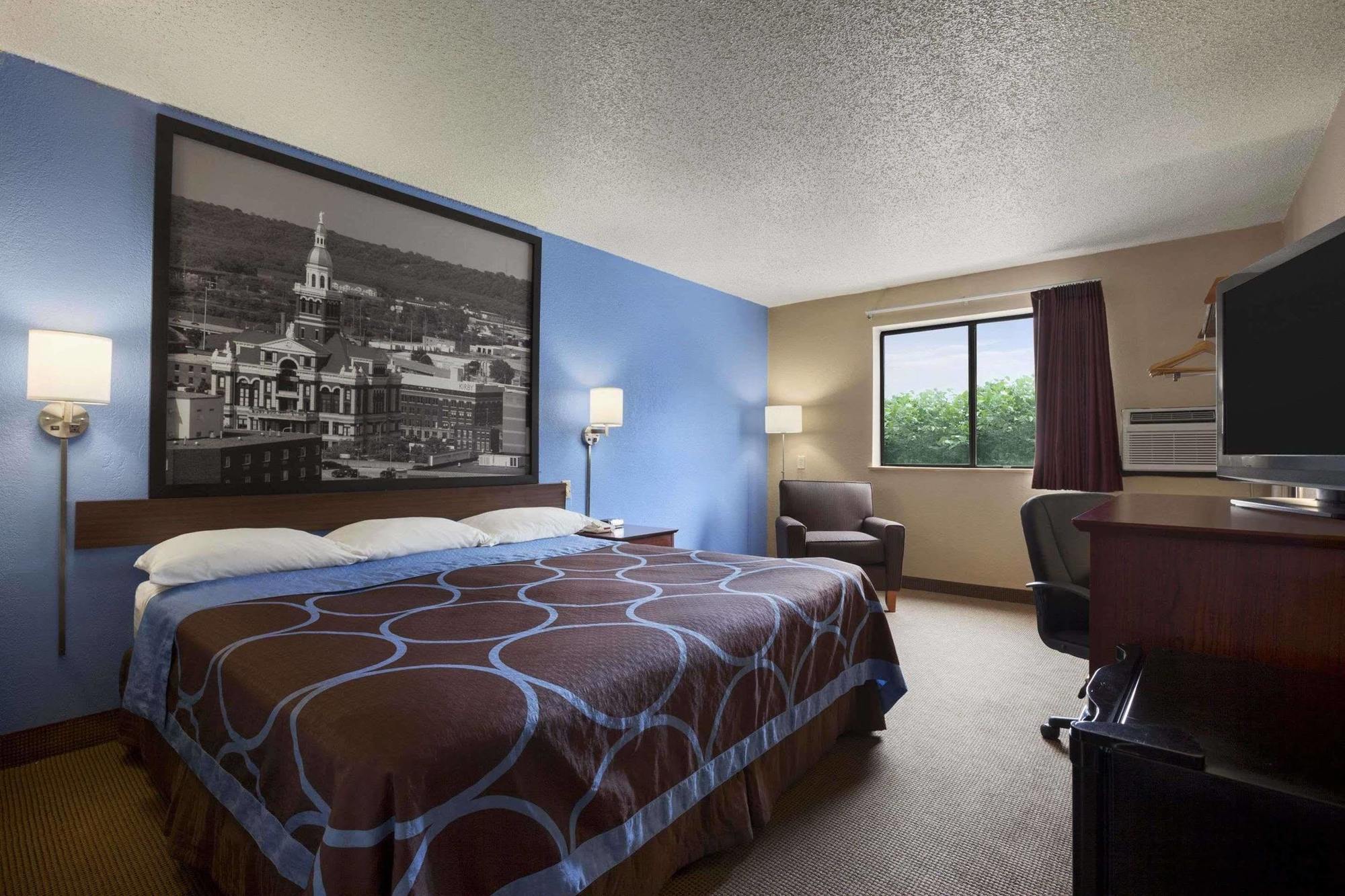 Super 8 By Wyndham Dubuque Motel Kültér fotó