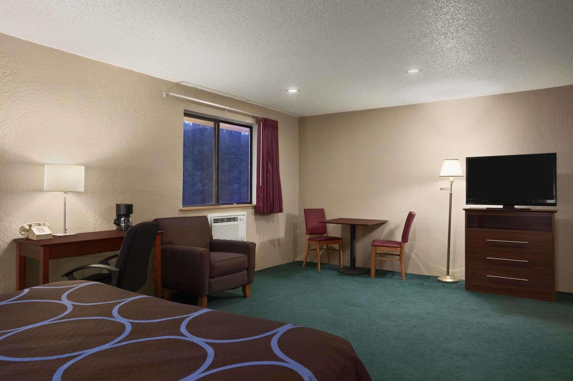 Super 8 By Wyndham Dubuque Motel Kültér fotó